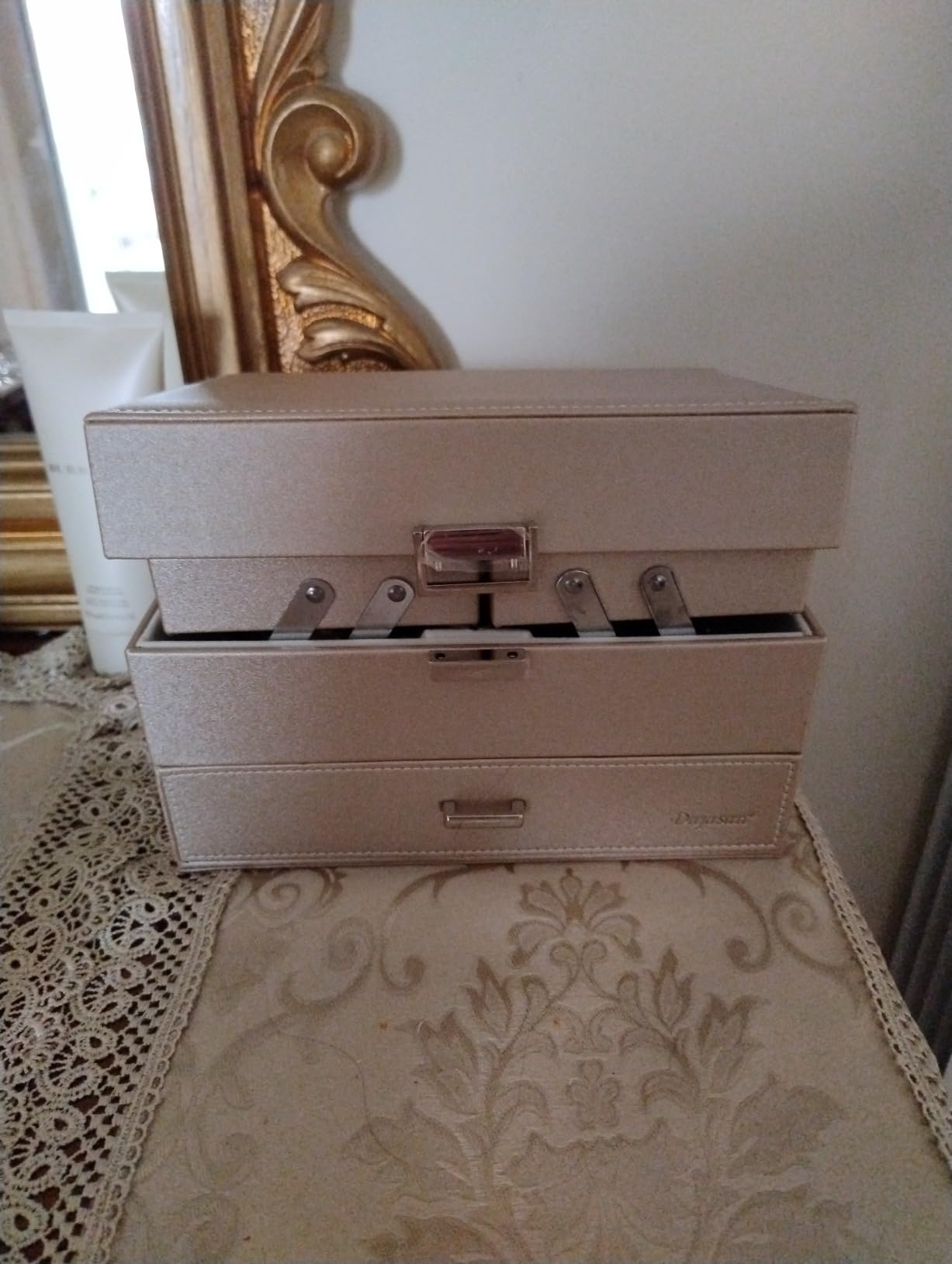Dajasan Large Jewelry Box Schmuckkästchen Champagner 4 Ebenen