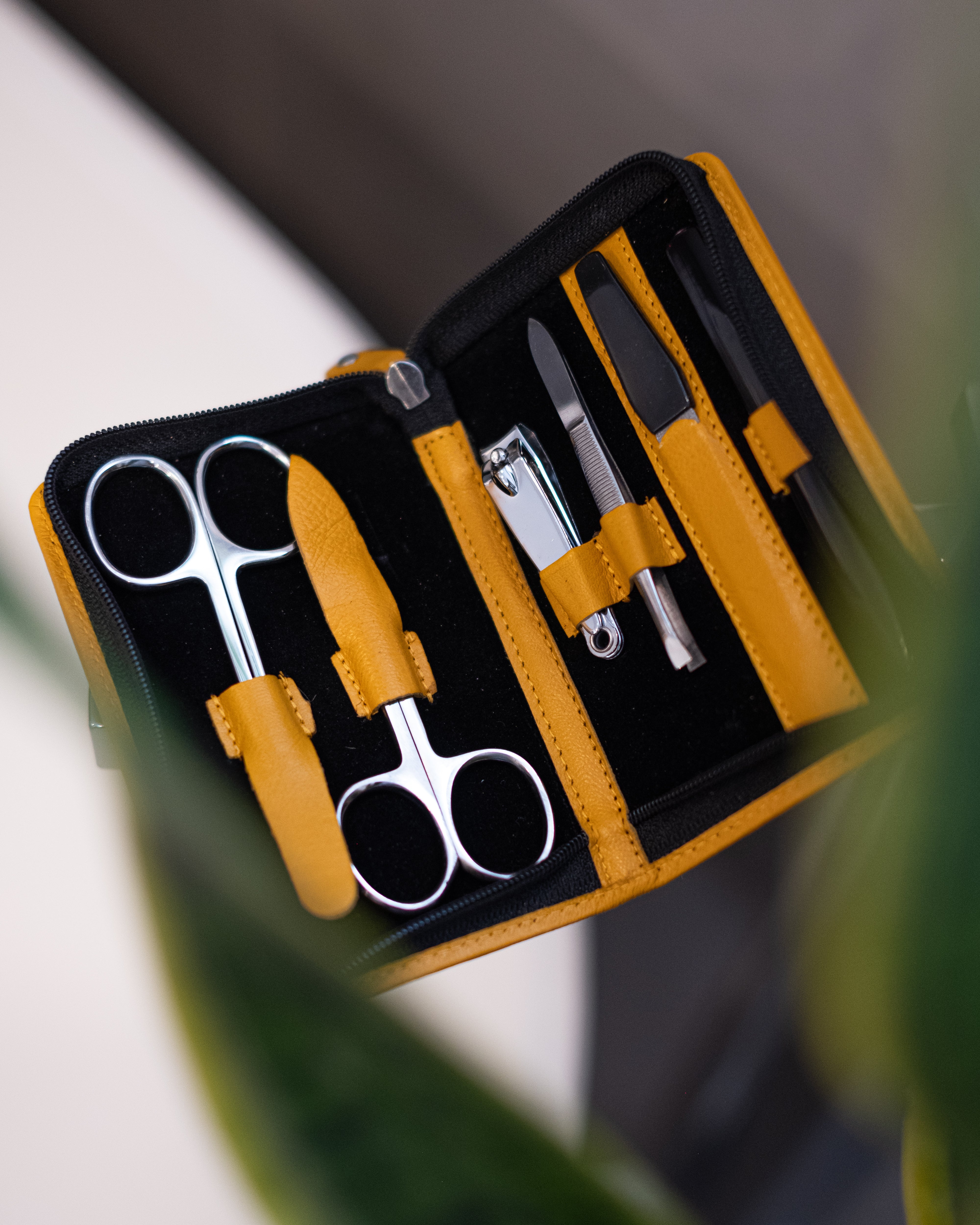 Friedrich 23 Sienna Maniküre-Set Leder Gelb 6-tlg. Scheren
