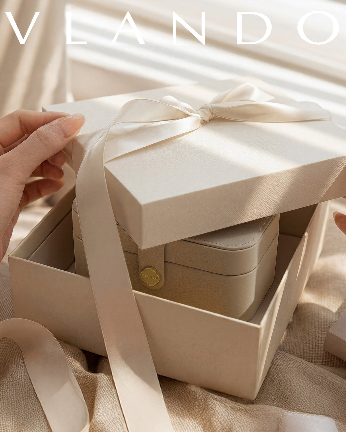 VLANDO Music Box Schmuckkasten Reise 2-lagig Creme
