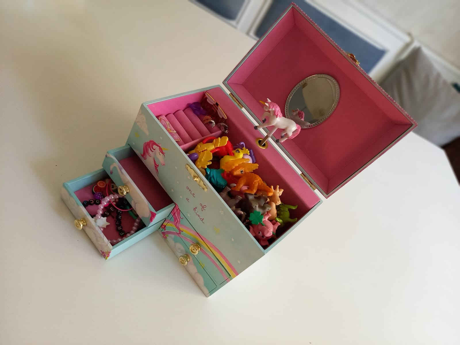 Jewelkeeper Unicorn Schmuckkästchen Glitzer Regenbogeneinhorn Spieluhr